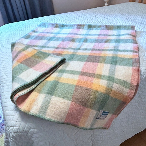 Vintage Eaton's Wool Blanket Throw Pastel Plaid Tartan Mid Century 70"X78" RARE - Picture 4 of 10